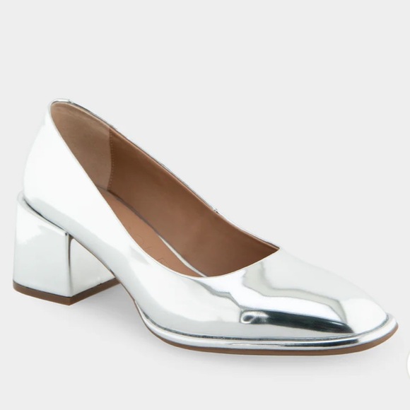 Metallic Silver Heels - Picture 3 of 7